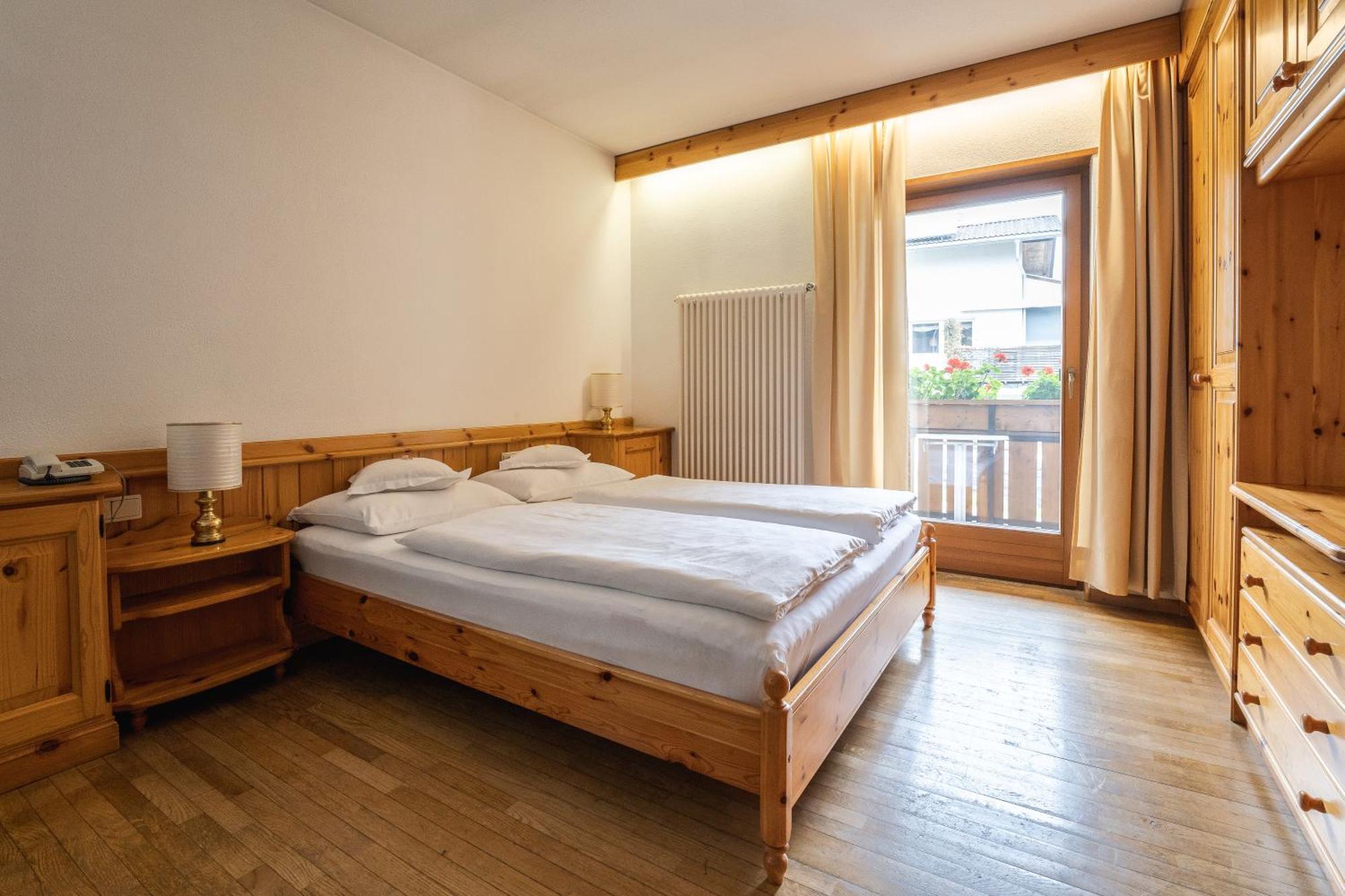 Aparthotel Zum Schloessl Villa Ottone Chambre photo